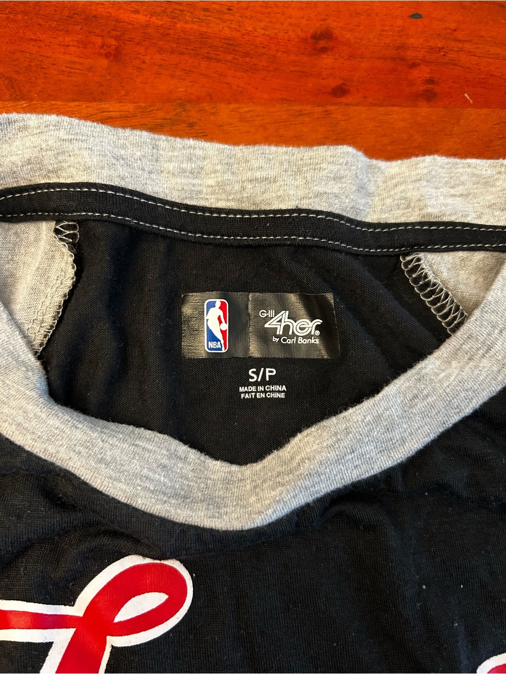 Toronto Raptors Raglan Tee - Black, Gray & Red - Picture 2 of 3